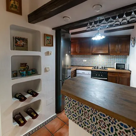 The House! Large Terrace And Bars! Traveller Awards 2024-2025