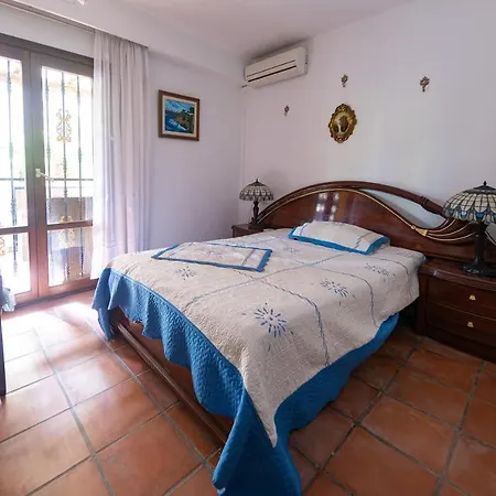 The House! Large Terrace And Bars! Traveller Awards 2024-2025 *