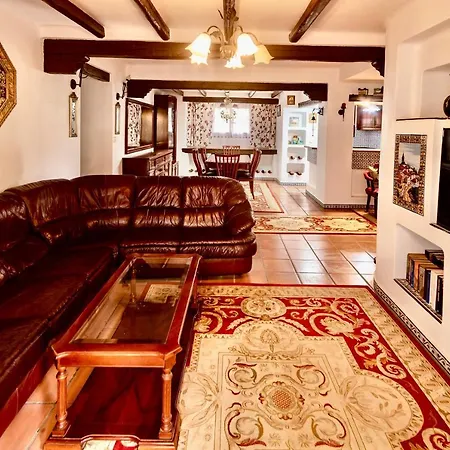 The House! Large Terrace & Bars! Traveller Awards 2024-2025-2026 アパート トレビエハ