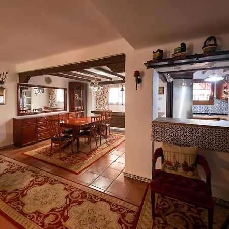 Apartment The House! Large Terrace And Bars! Traveller Awards 2024-2025 *