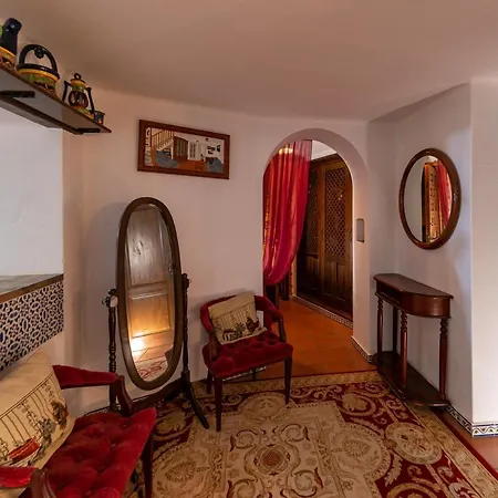 The House! Large Terrace And Bars! Traveller Awards 2024-2025 아파트 *