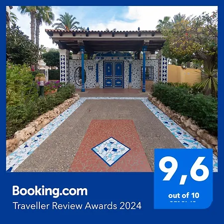 The House! Large Terrace & Bars! Traveller Awards 2024-2025-2026 Апартаменты