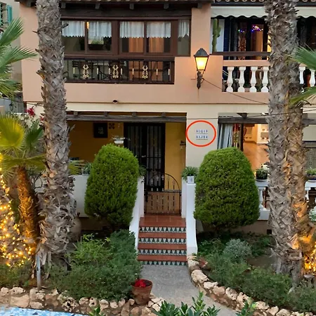 Appartamento The House! Large Terrace & Bars! Traveller Awards 2024-2025-2026