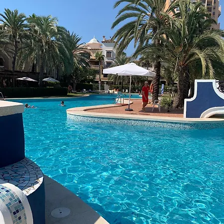 The House! Large Terrace & Bars! Traveller Awards 2024-2025-2026